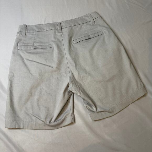 Lululemon Men's Classic Gray Chino‎ Style Flat Front Shorts Size 30 - Picture 4 of 5